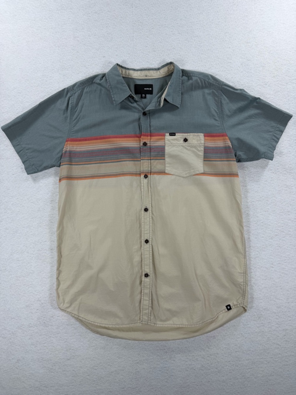 Hurley Men’s Short Sleeve Button-Up Shirt Blue,Cream & Multicolor Stripe Sz XL